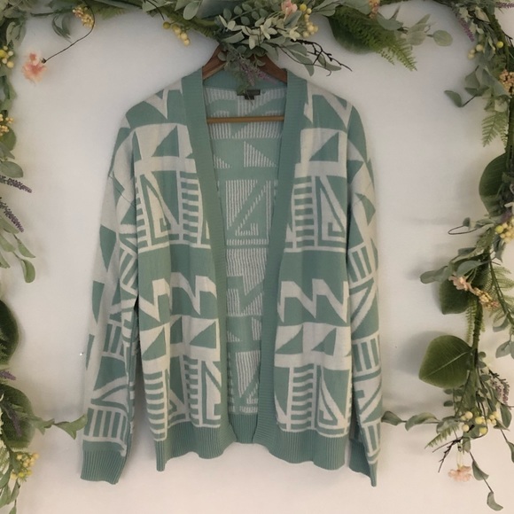 Sweaters - Beautiful open front Aztec print  cardigan